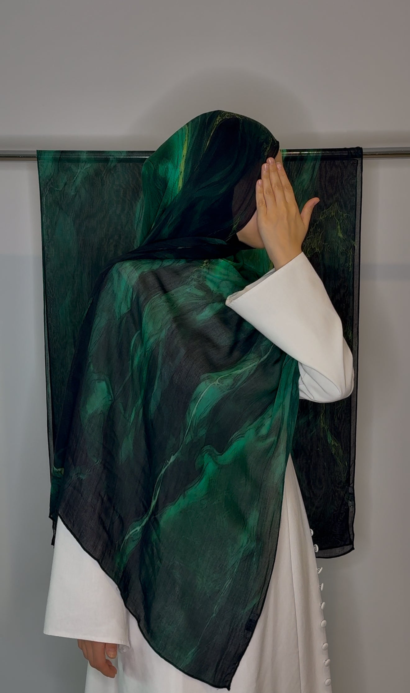 Emerald Ebru Premium Modal