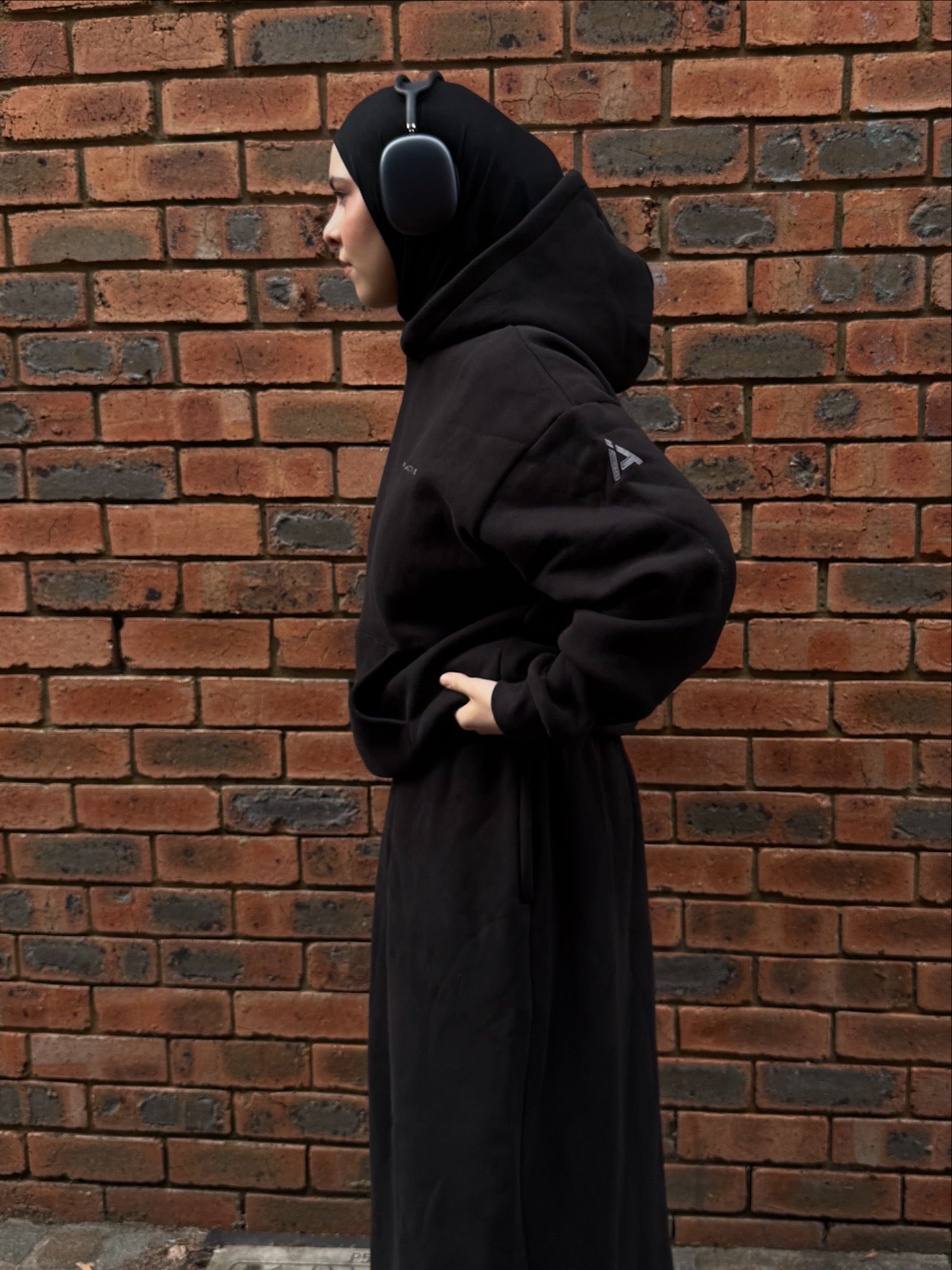CORE HOODIE - BLACK