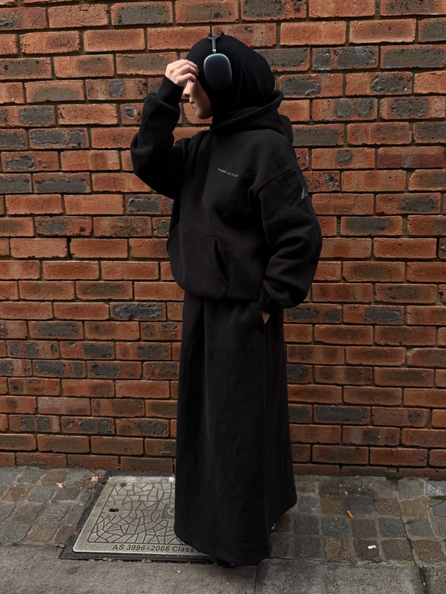 CORE SKIRT - BLACK