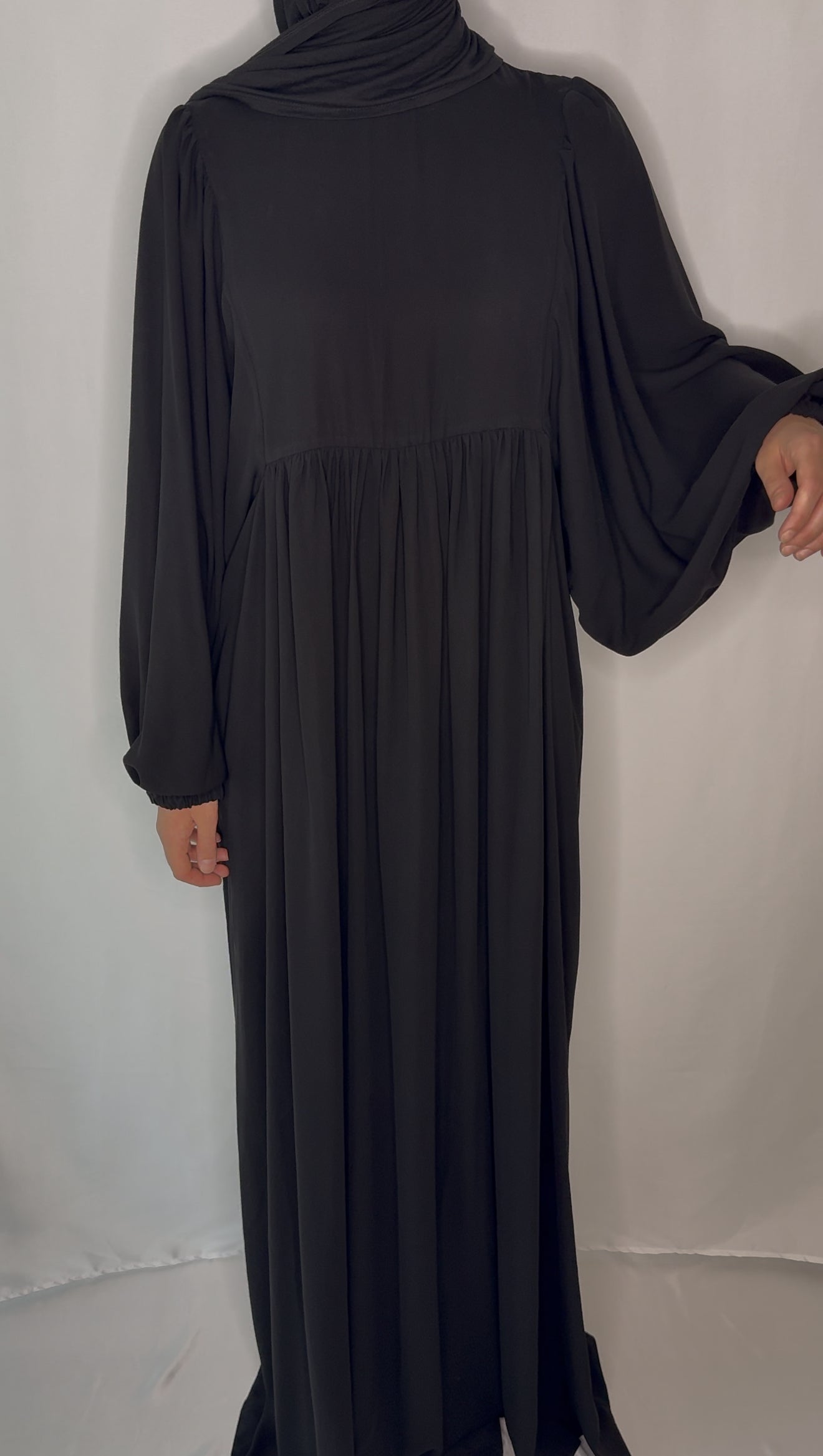 Aisha Abaya- Medina Silk