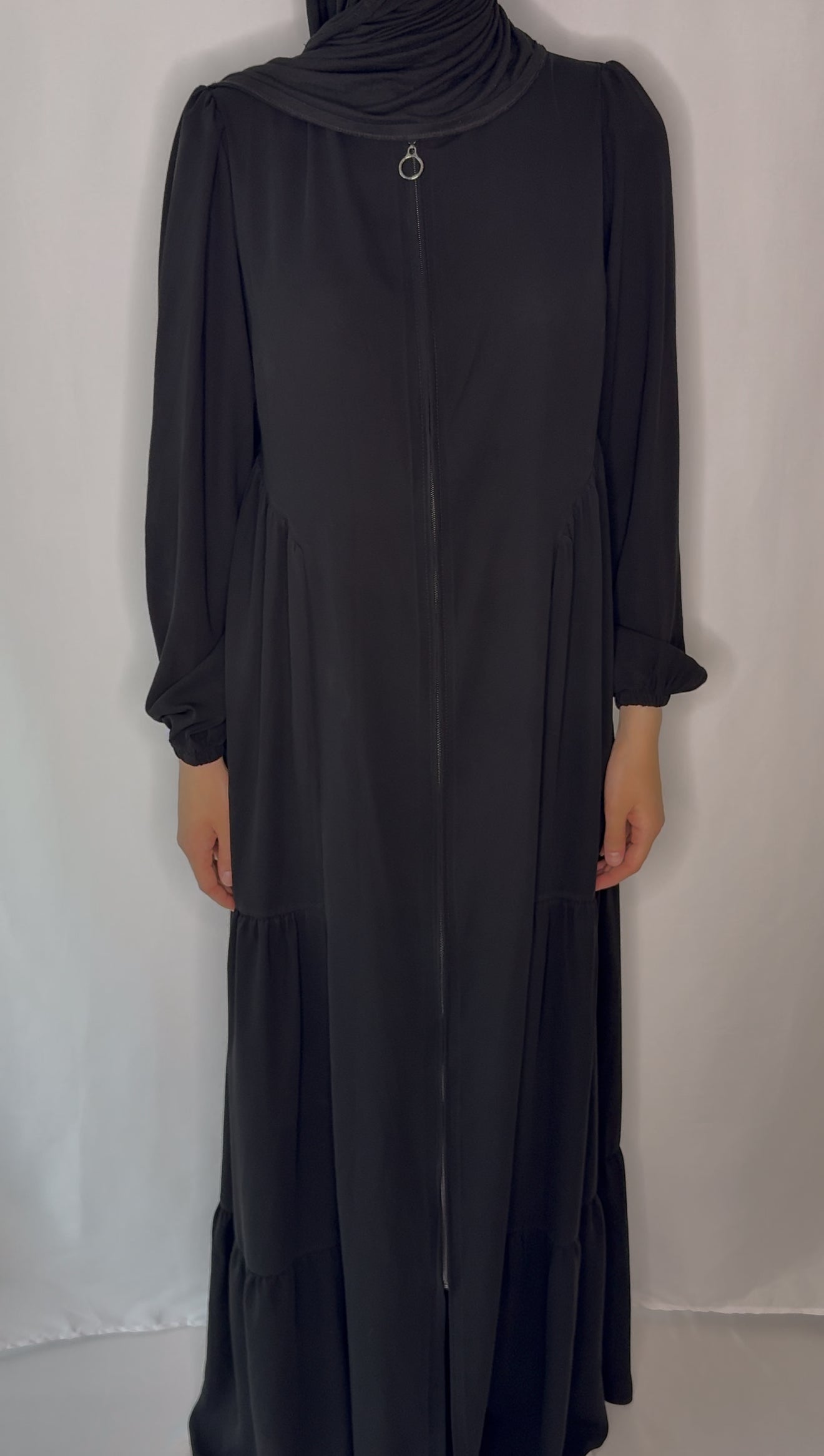 Zainab Abaya- Medina Silk